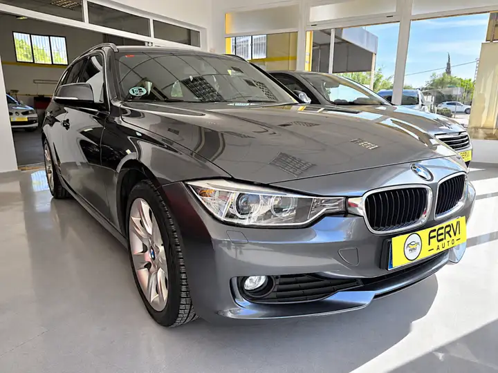 BMW Serie 3 318 d 2013