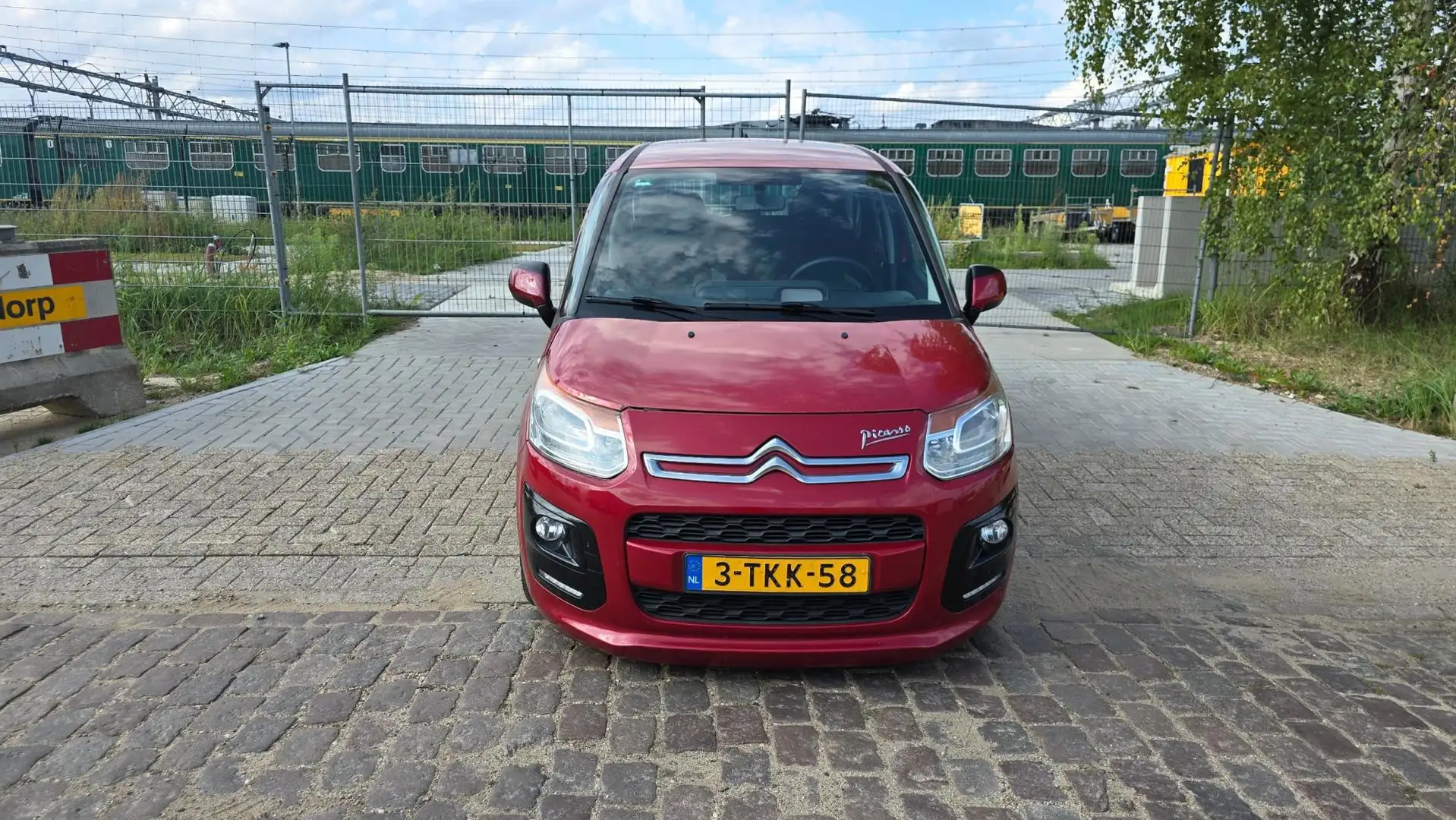 Citroen C3 Picasso 1.6 VTi Tendance Rouge - 2