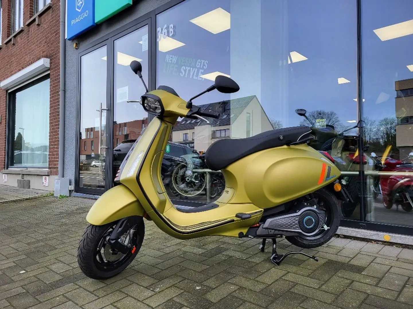 Vespa Sprint S 125 New Primavera Verde - 1