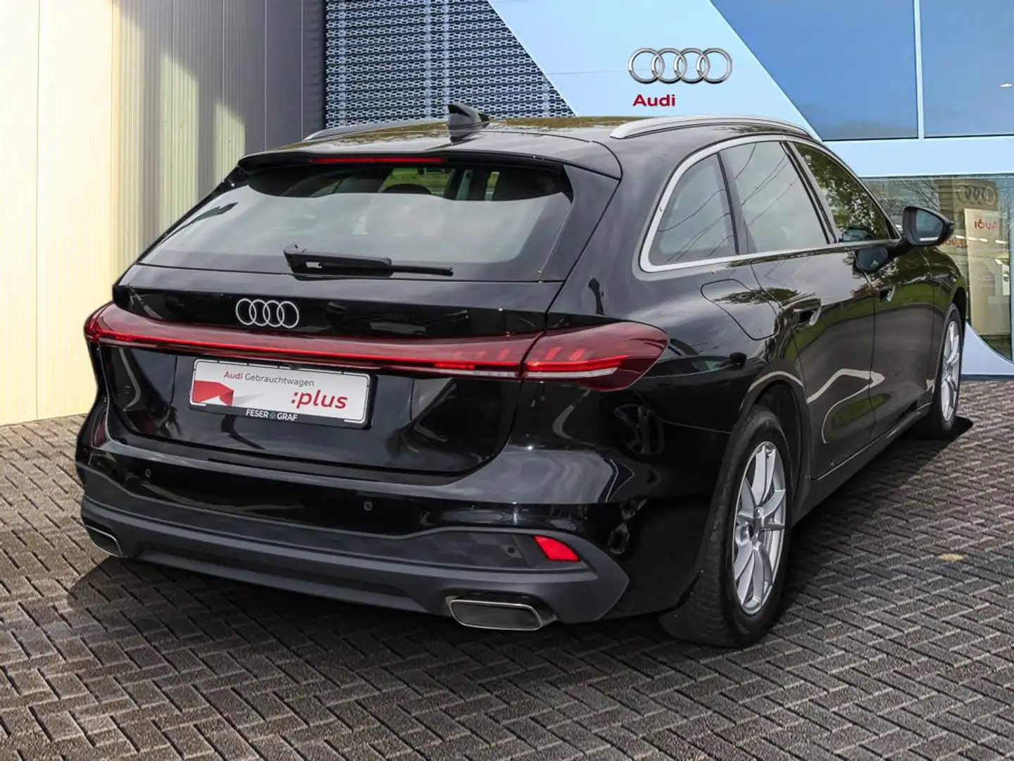 Audi A5 Avant TFSI/LED/Leder/ACC//Navi/Kamera Schwarz - 2