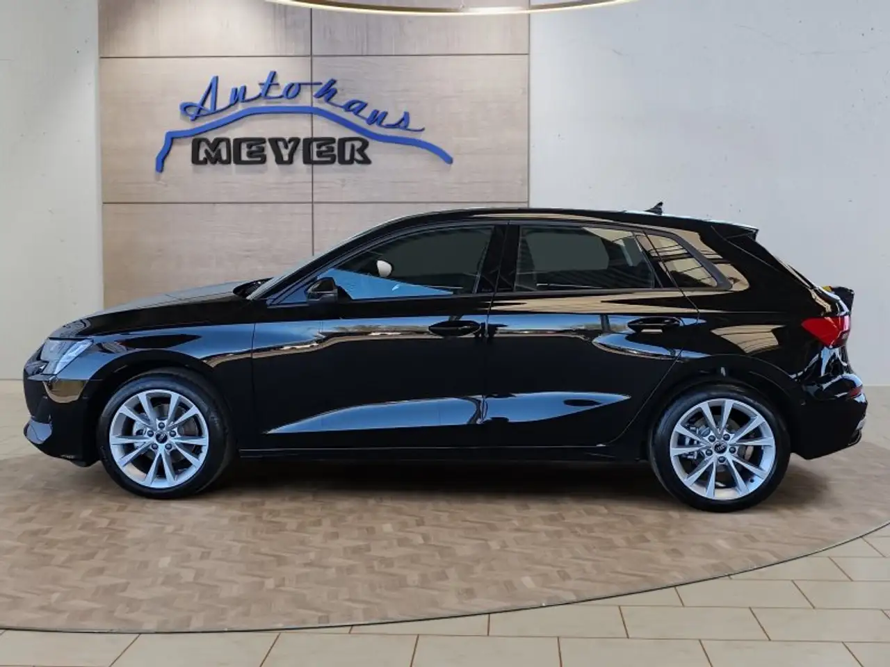 Audi A3 Sportback 35TFSI 4*J.Gar/LED/ACC/Keyless/el.Klappe, миниатюра 2