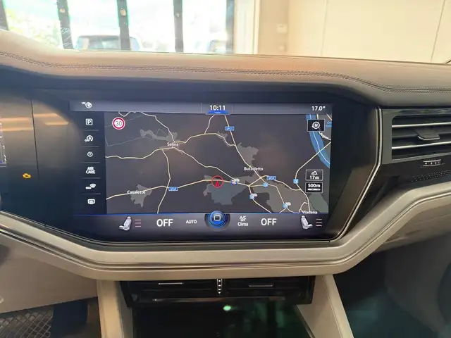 Volkswagen Touareg view 12