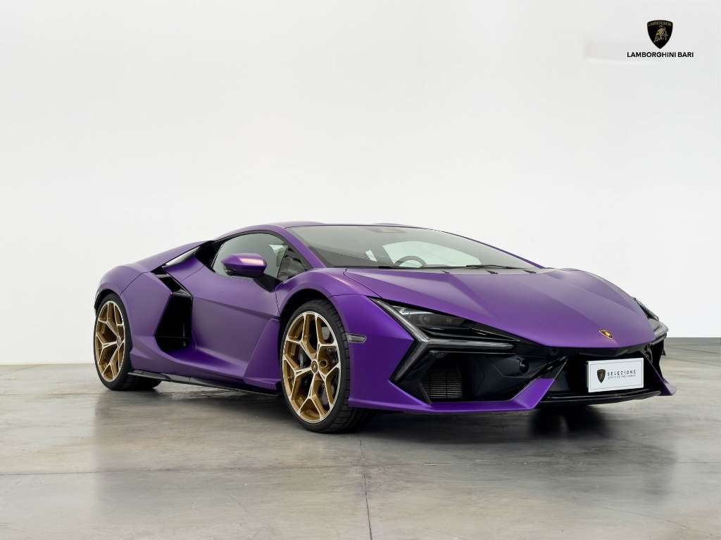 Lamborghini Revuelto
