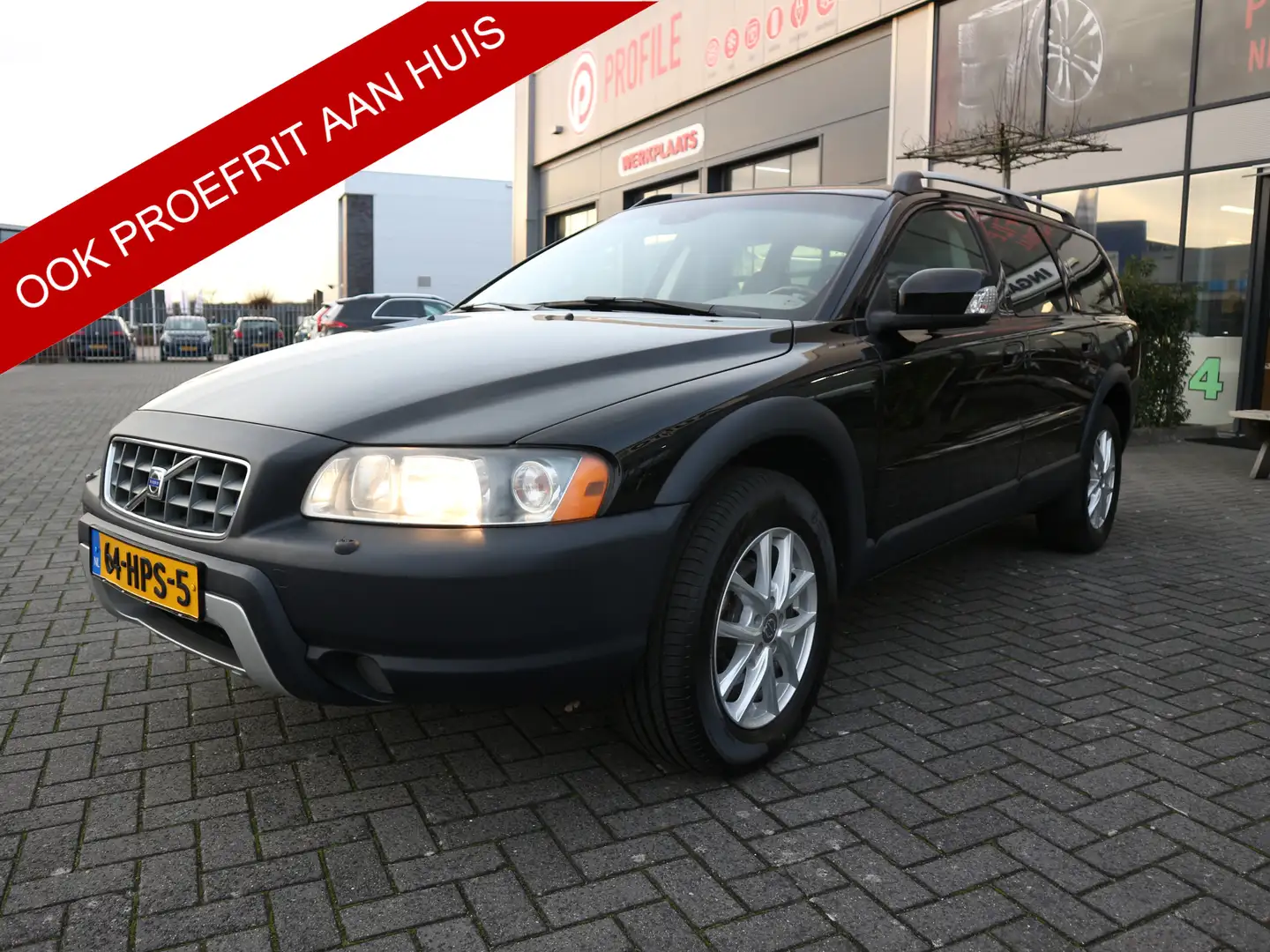 Volvo XC70 2.5 T Momentum AWD TREKHAAK AUTOMAAT APK 08-2026 Noir - 1
