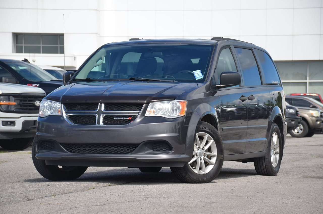 2016 Dodge Grand Caravan Canada Value Package CLEAN CARFAX, LOW MILEAGE / A