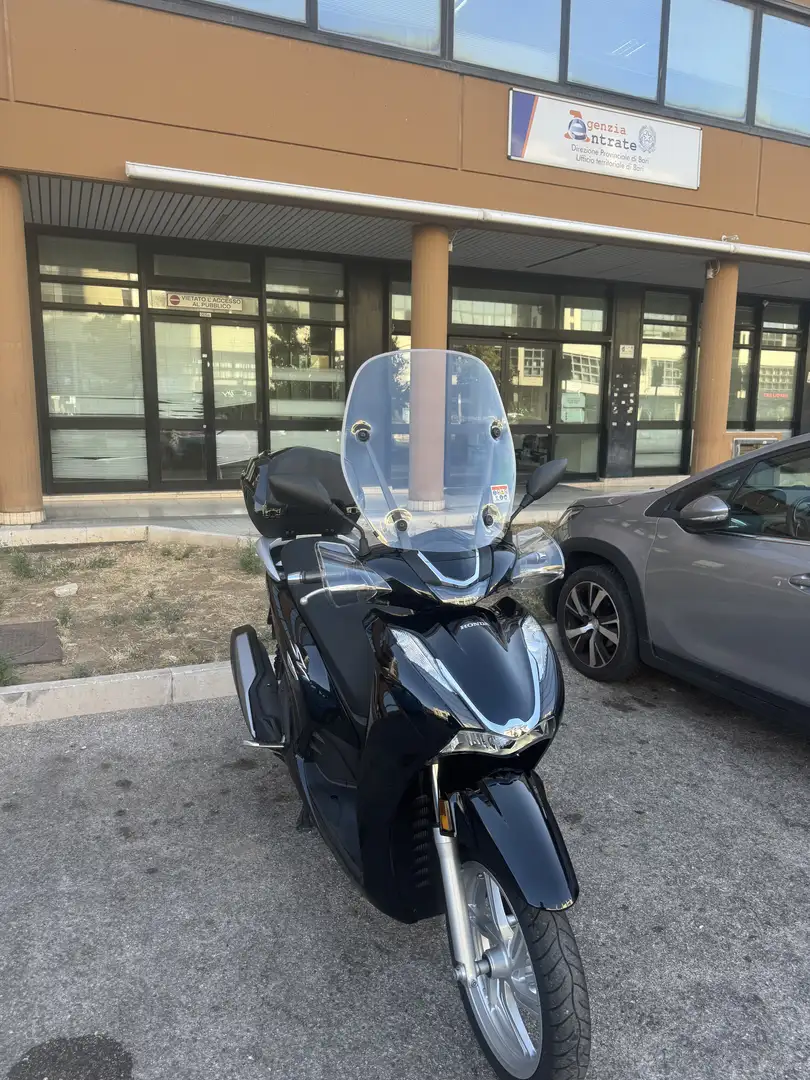 Honda SH 350i - 1