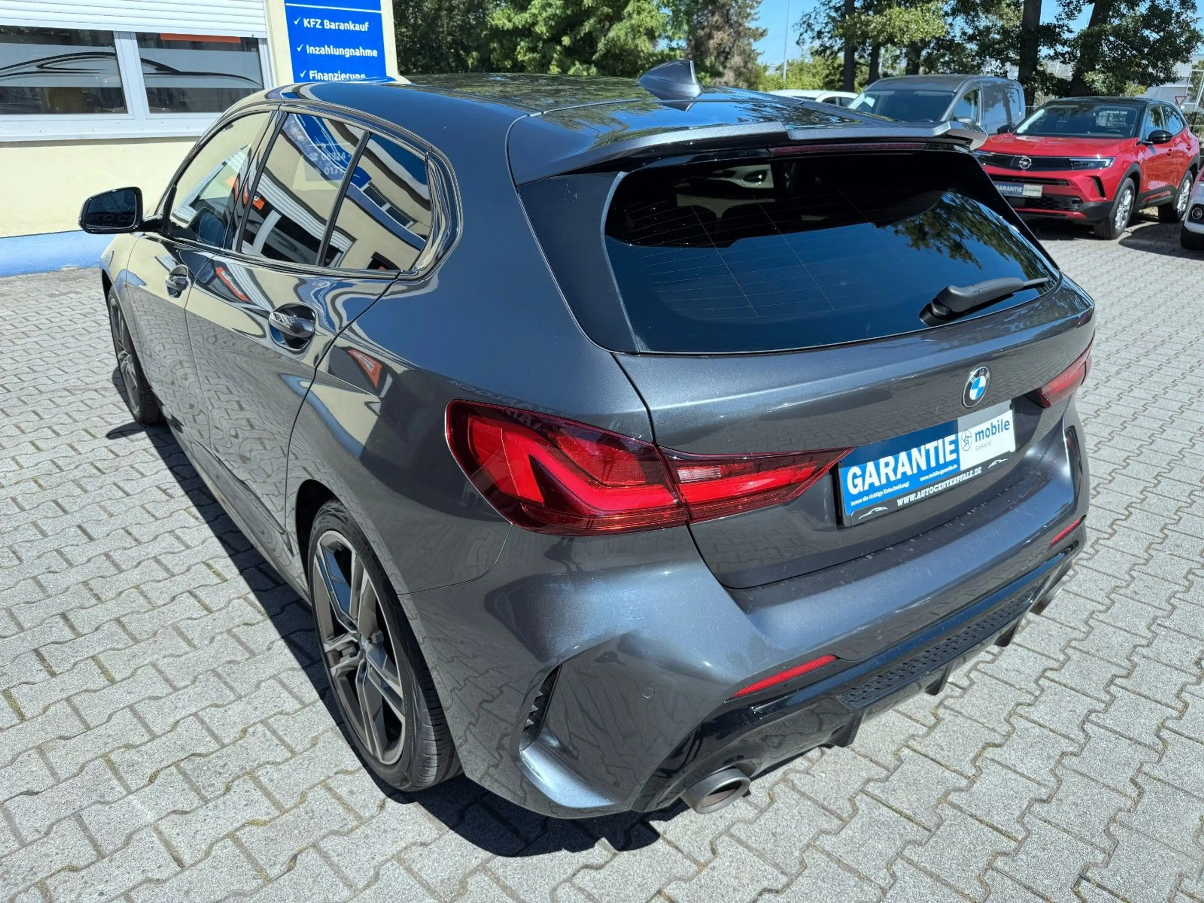 BMW 135 i xDrive M-Sport*LED*S-Heft*TOP* — photo 10