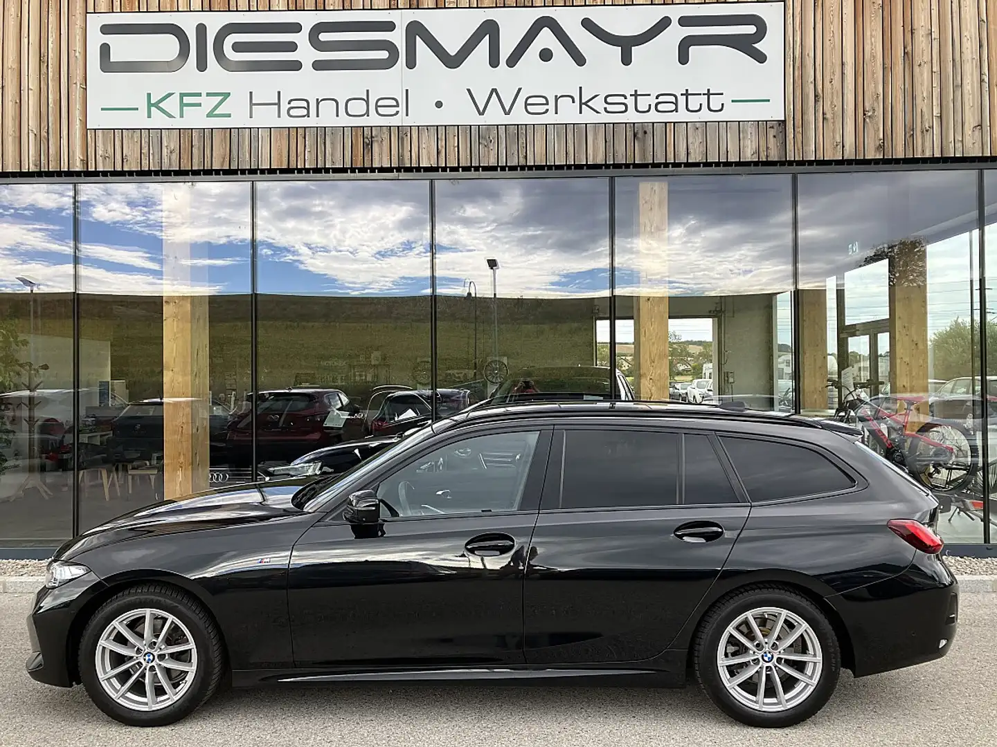 BMW 320 d Mild Hybrid xDrive M-Paket LED AHK Panorama G... Schwarz - 2