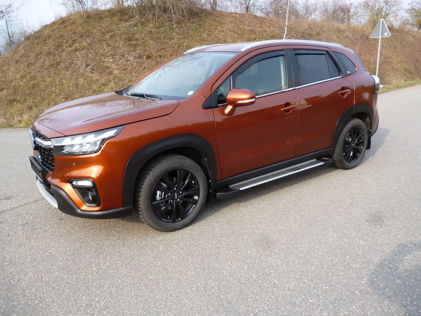 Suzuki S-Cross 1.4 Boosterjet Hybrid Comfort Barna - 2
