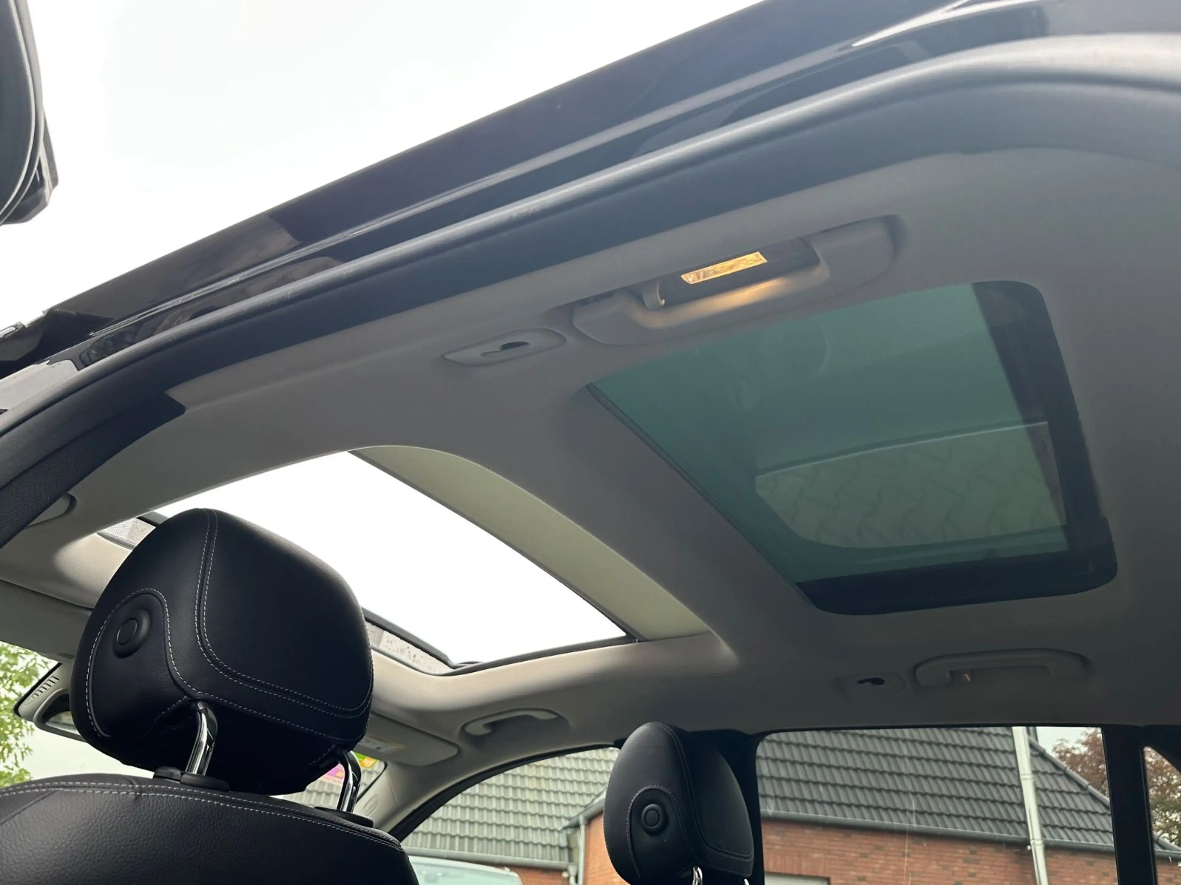 Mercedes-Benz GLC 250 4MATIC Autom. *PANORAMA*KAMERA*LEDER — photo 5