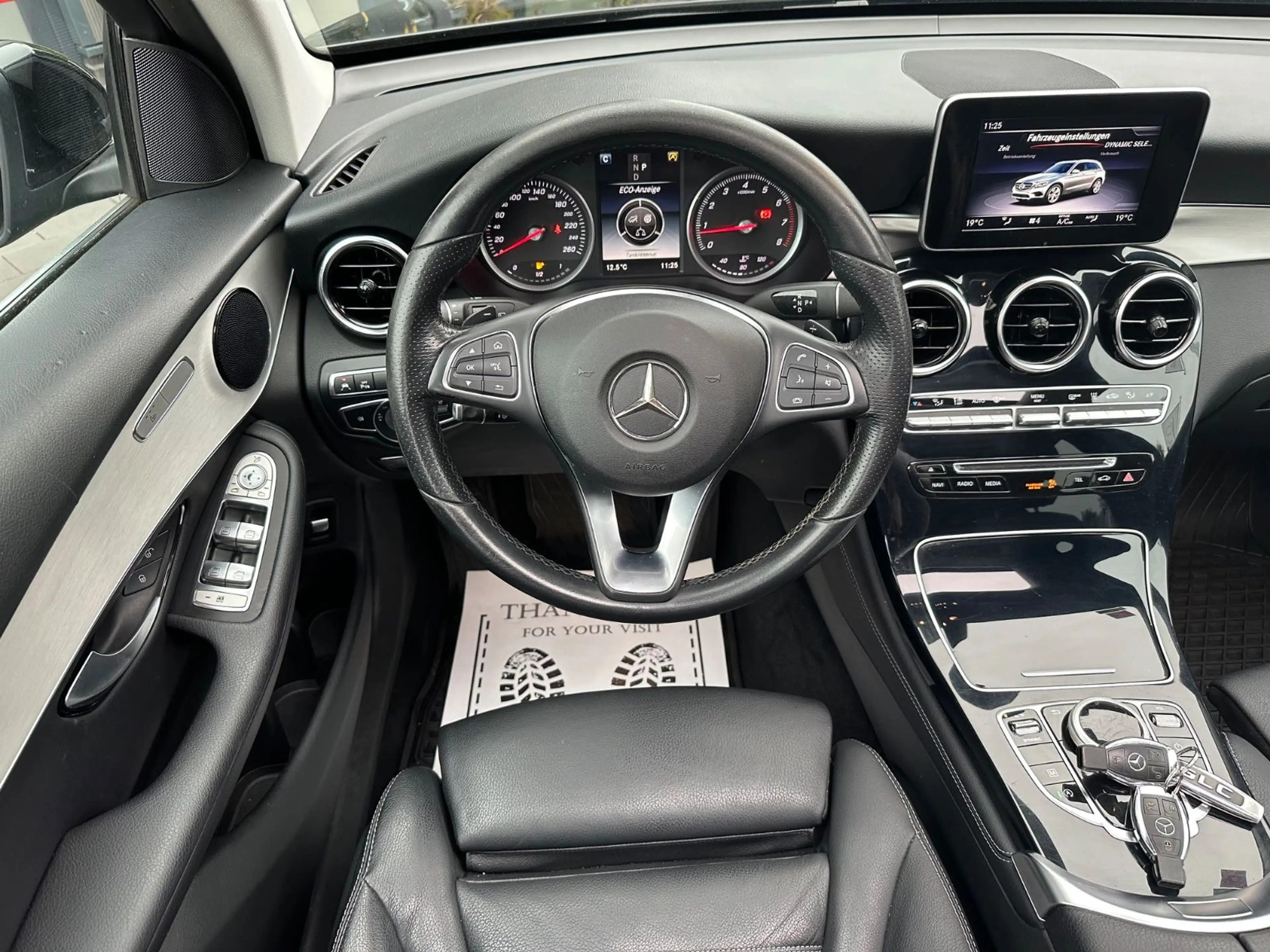 Mercedes-Benz GLC 250 4MATIC Autom. *PANORAMA*KAMERA*LEDER — photo 4
