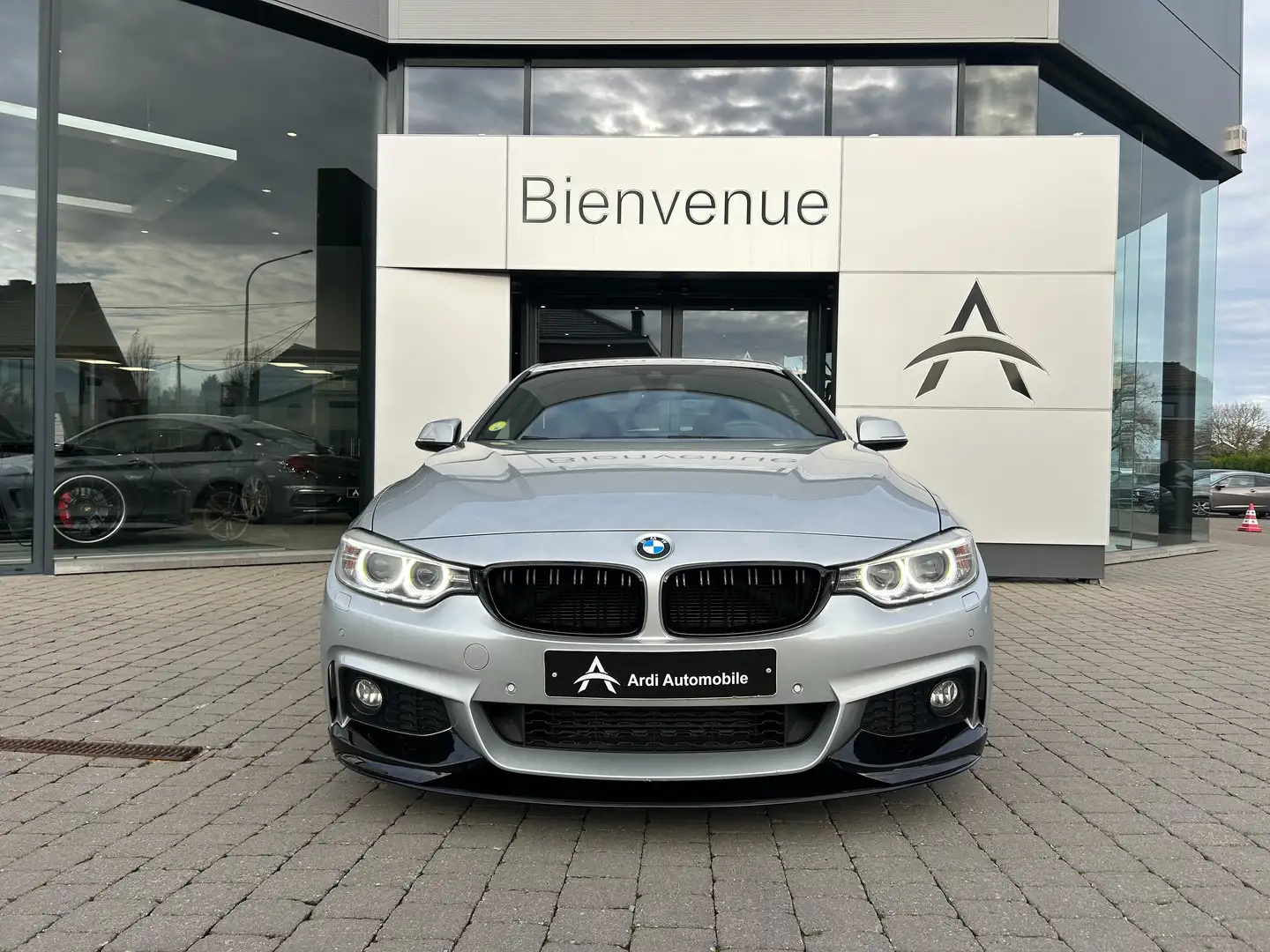 BMW 420 Coupé xDRIVE *GARANTIE*PACK M*1ER PROP*GPS PRO* Zilver - 2