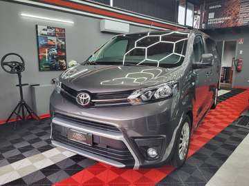 Verso 2.0 D-4D 144 CV L1 Lounge 9 POSTI – 1 PROPRIETARIO – 32.460 KM