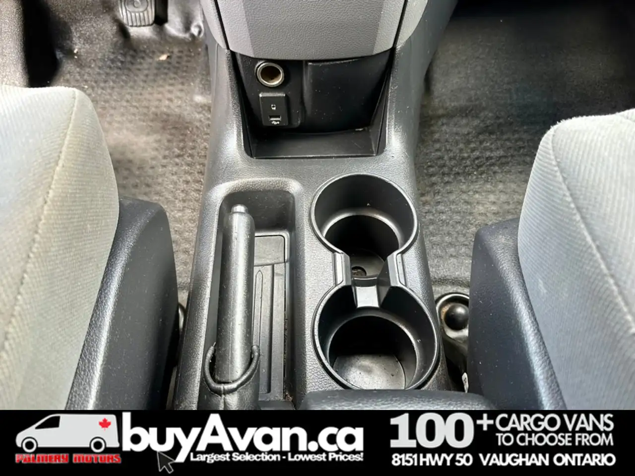 Nissan NV Cargo снимка Nissan NV Cargo