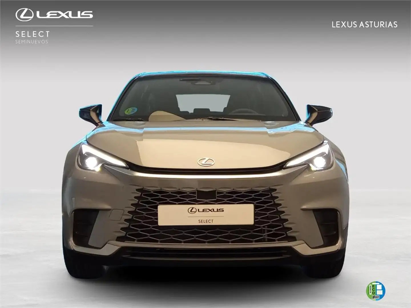 Lexus LBX Emotion+ - 1