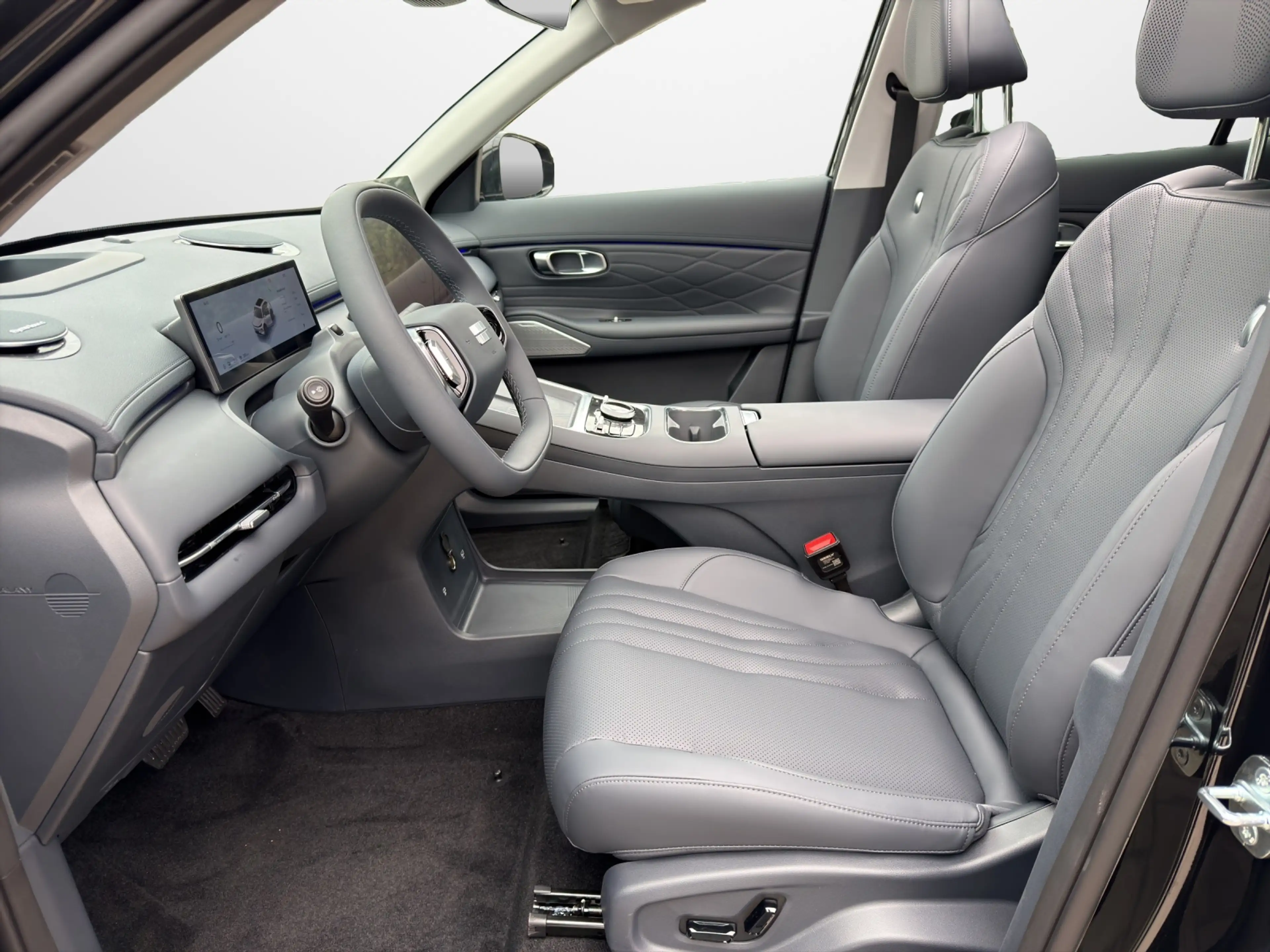 Geely Starray EM-i Max+ — photo 7