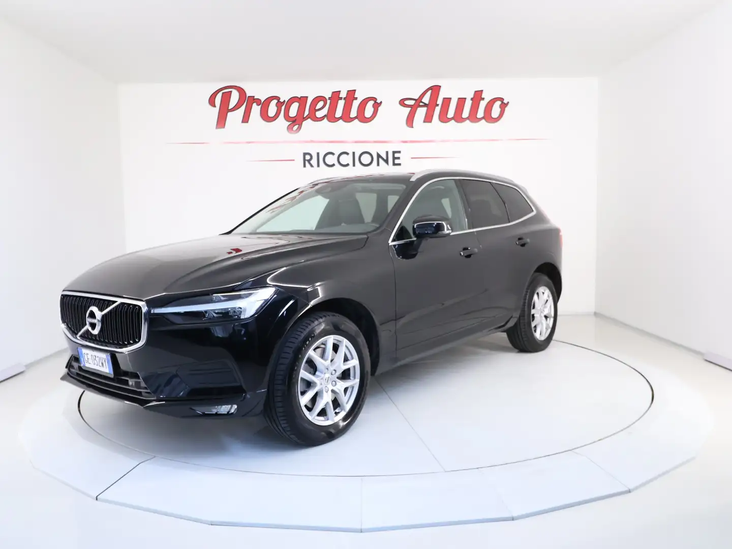 Volvo XC60 XC60 2.0 b4 Momentum Pro awd auto LED NAVI TEL Nero - 1