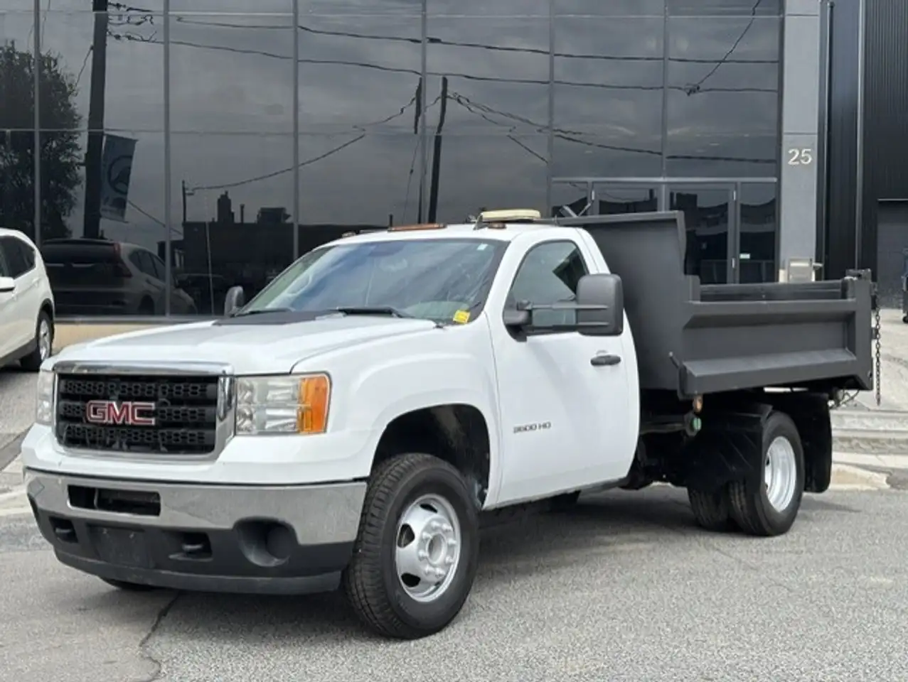 GMC Sierra 3500HD photo GMC Sierra 3500HD