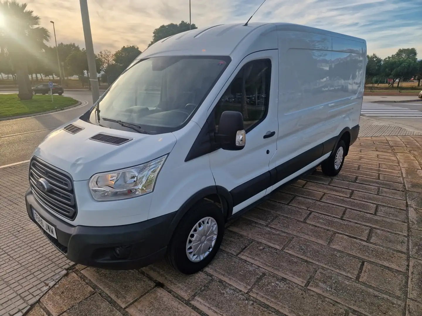 Ford Transit FT 350 L3 Chasis Ambiente Tr. Tra. 155 Blanco - 1