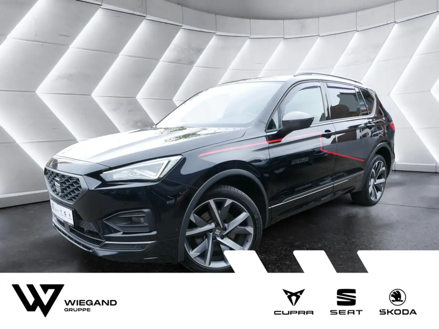 SEAT Tarraco 2.0 TDI FR 4Drive 20"-LM AHK PANO BEA Schwarz - 1