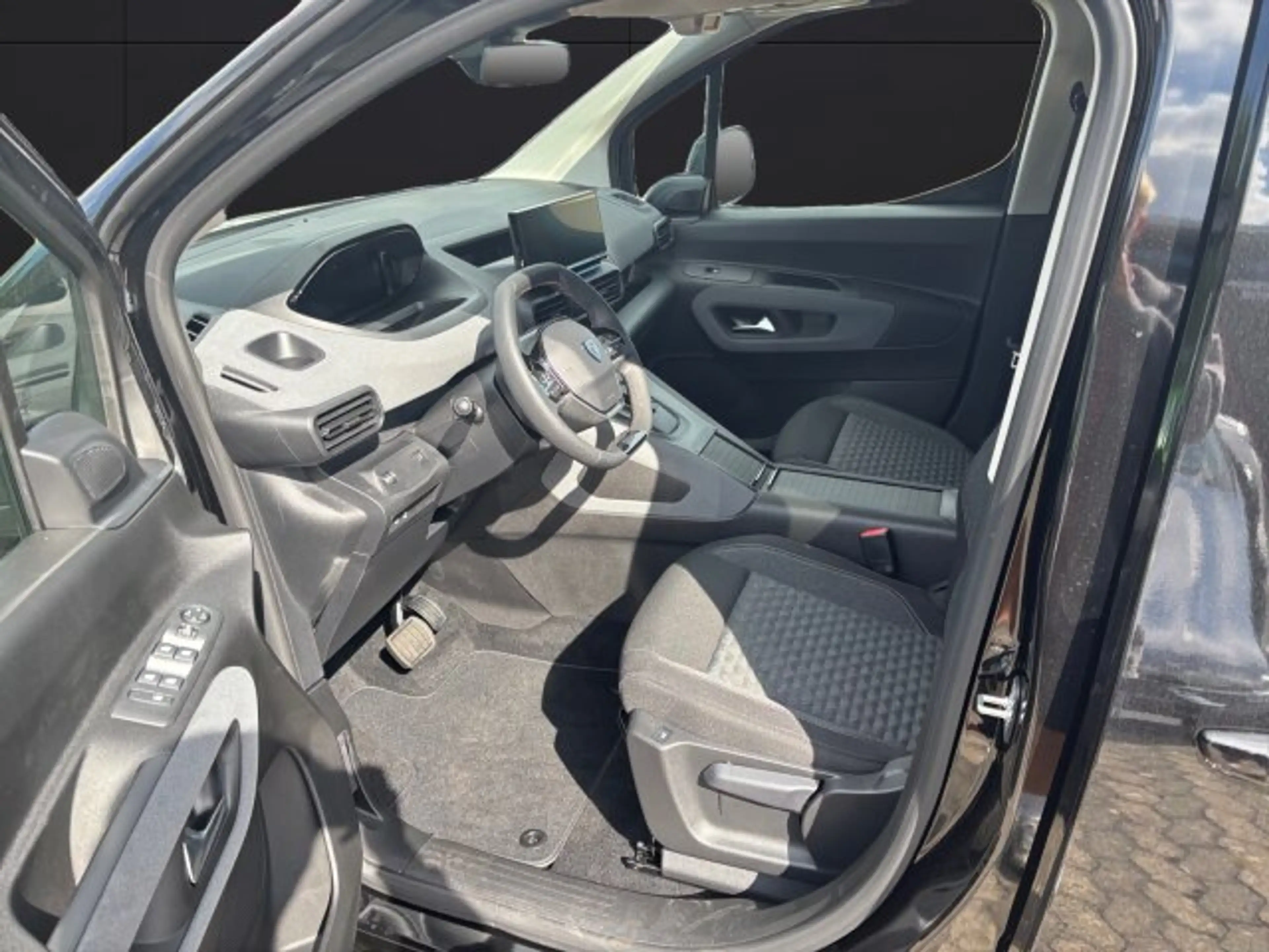 Peugeot Rifter Rifter GT 130 L1 +180°Kamera+Navigation+FSH+ — photo 7