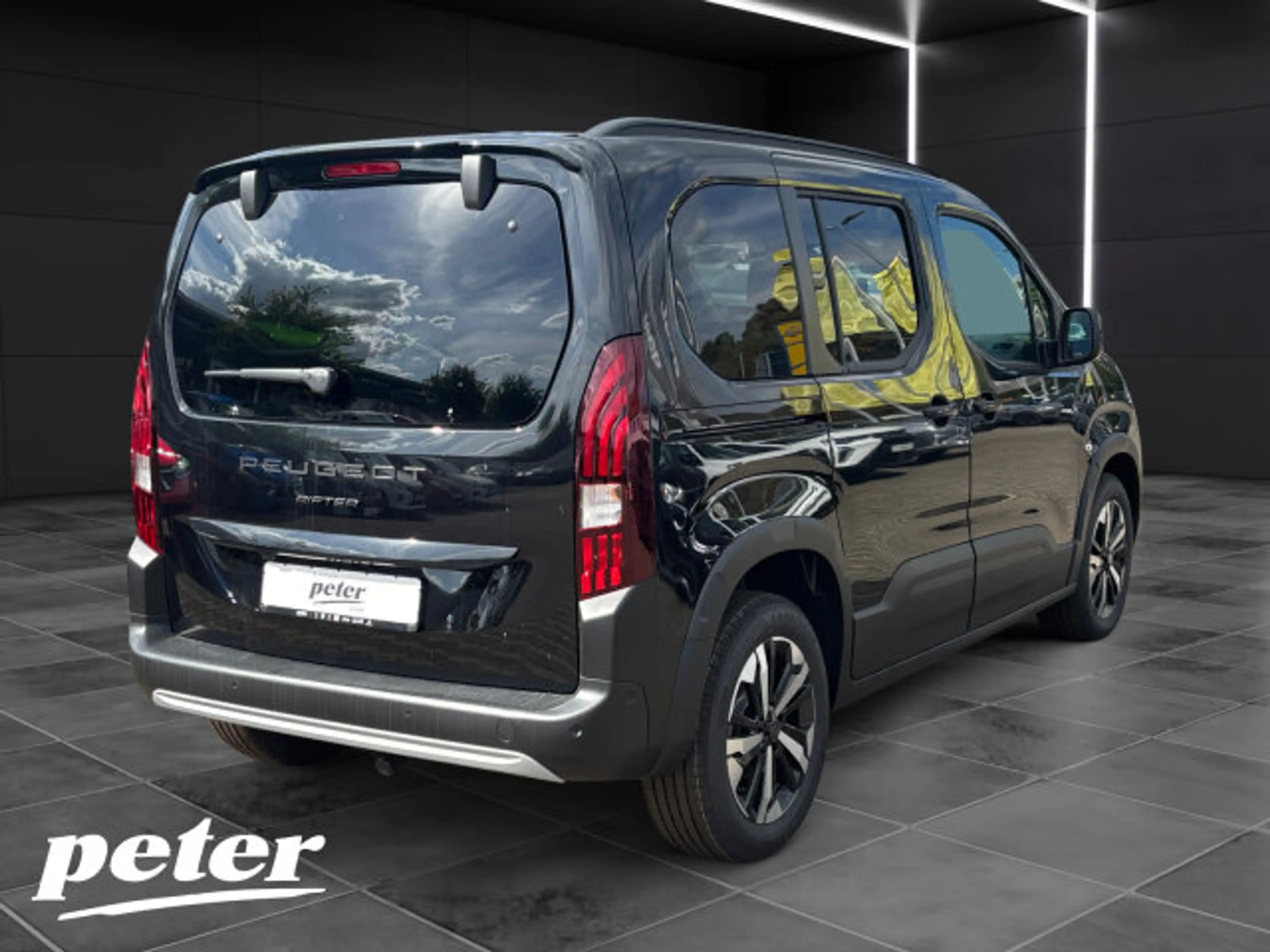 Peugeot Rifter Rifter GT 130 L1 +180°Kamera+Navigation+FSH+ — photo 4