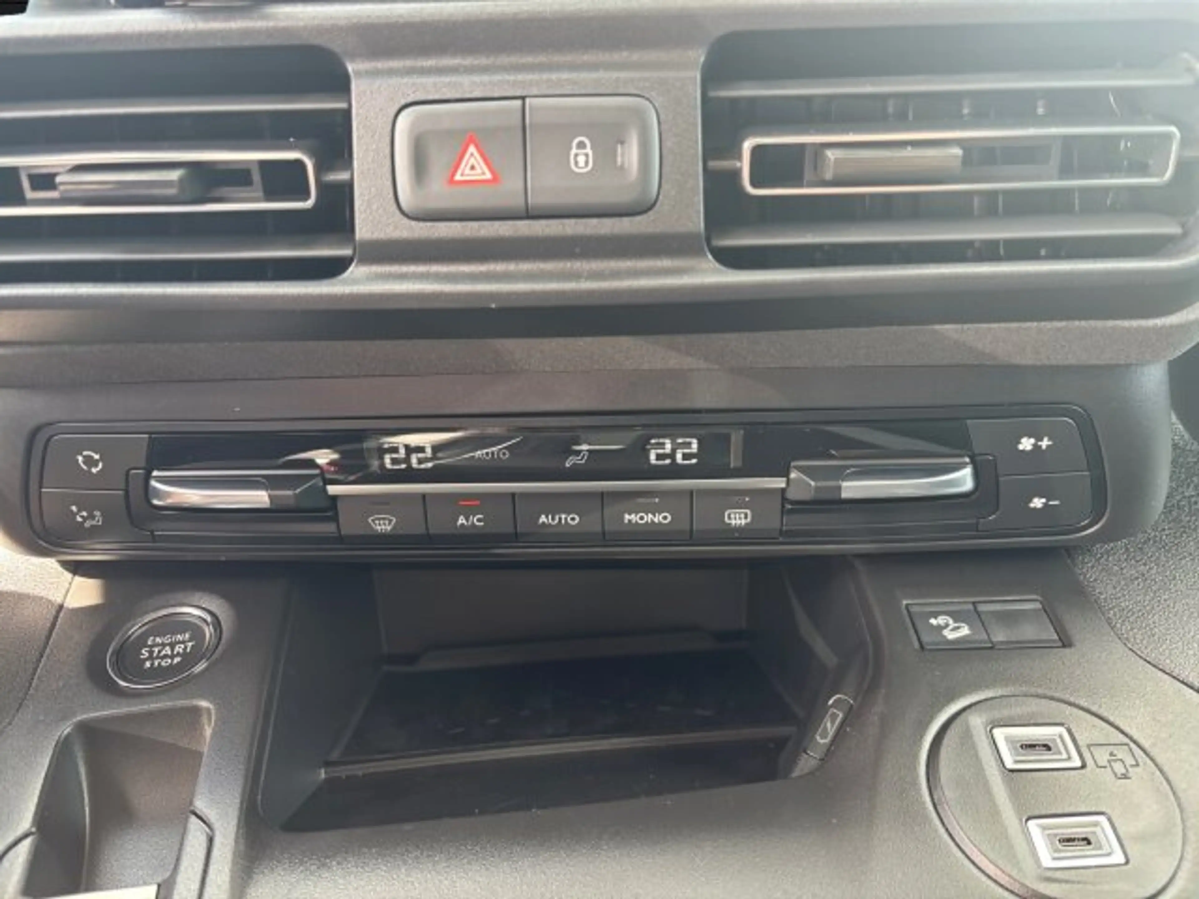 Peugeot Rifter Rifter GT 130 L1 +180°Kamera+Navigation+FSH+ — photo 14