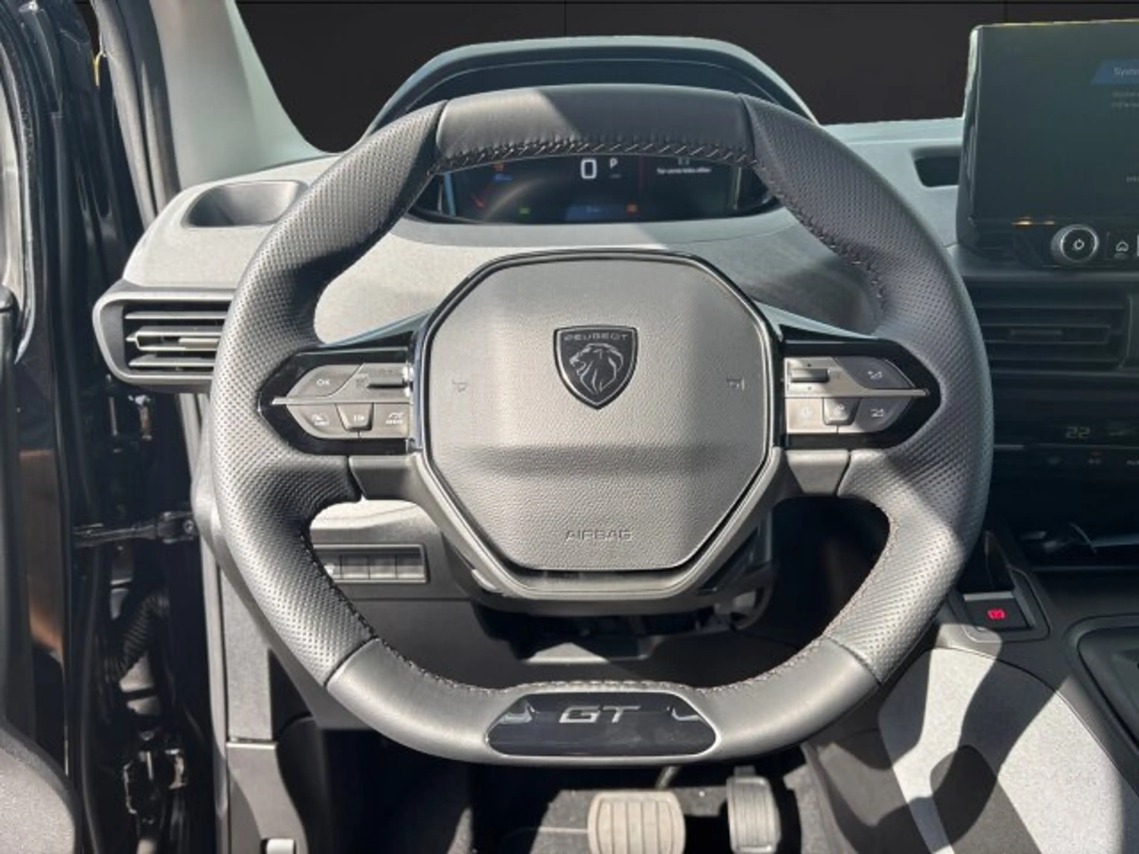 Peugeot Rifter Rifter GT 130 L1 +180°Kamera+Navigation+FSH+ — photo 9