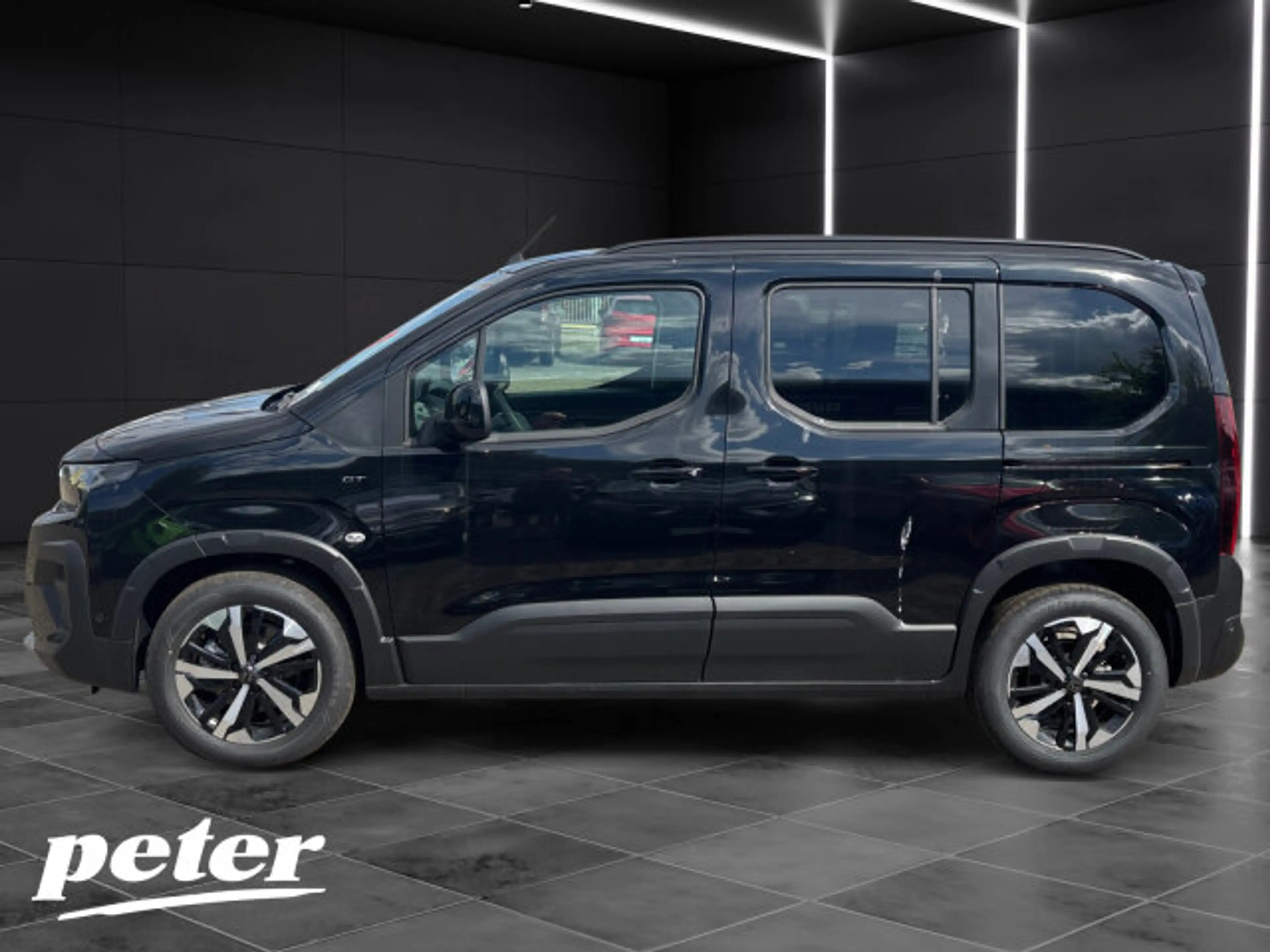 Peugeot Rifter Rifter GT 130 L1 +180°Kamera+Navigation+FSH+ — photo 2