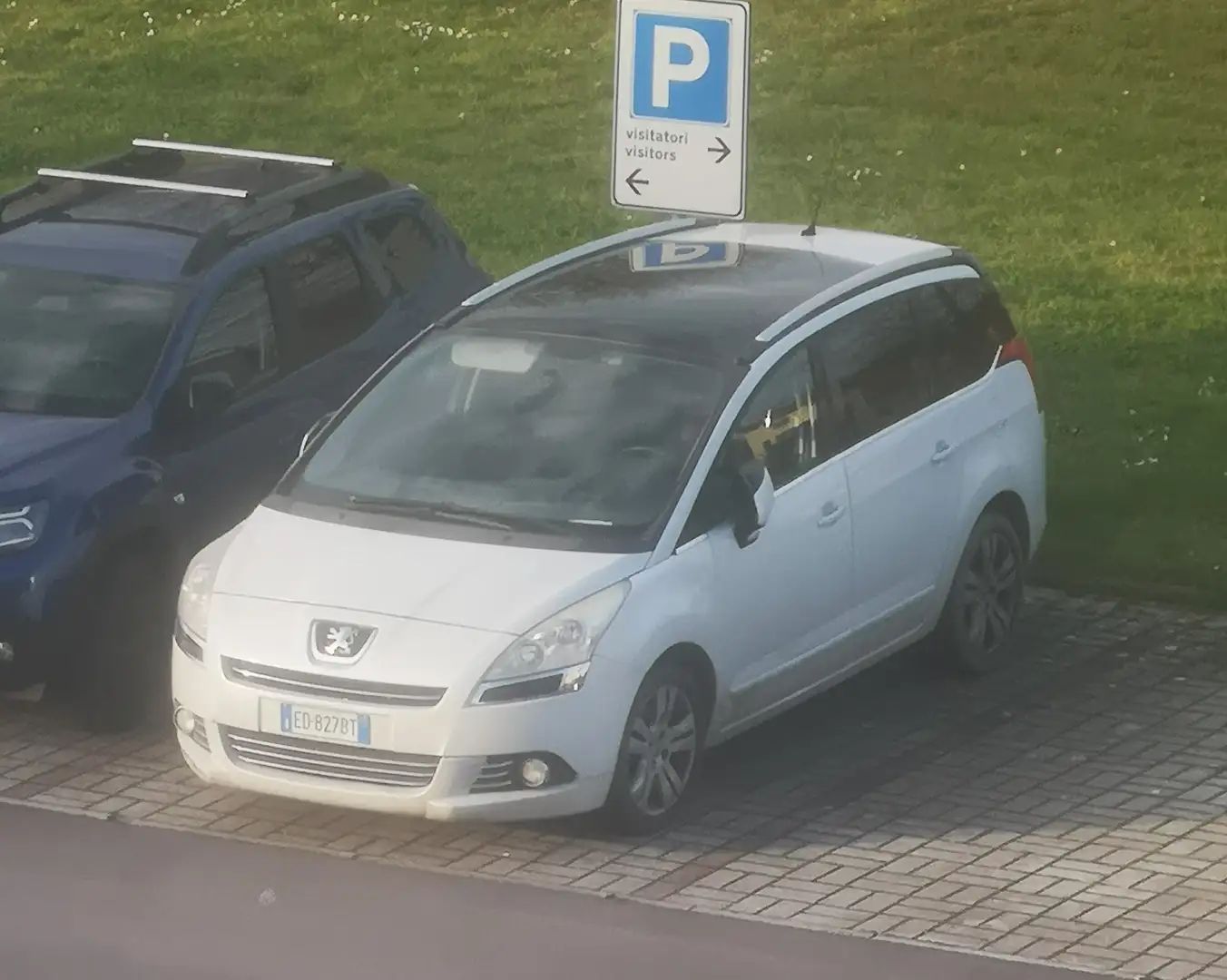 Peugeot 5008 1.9 dds 110cv 7 posti Bianco - 1