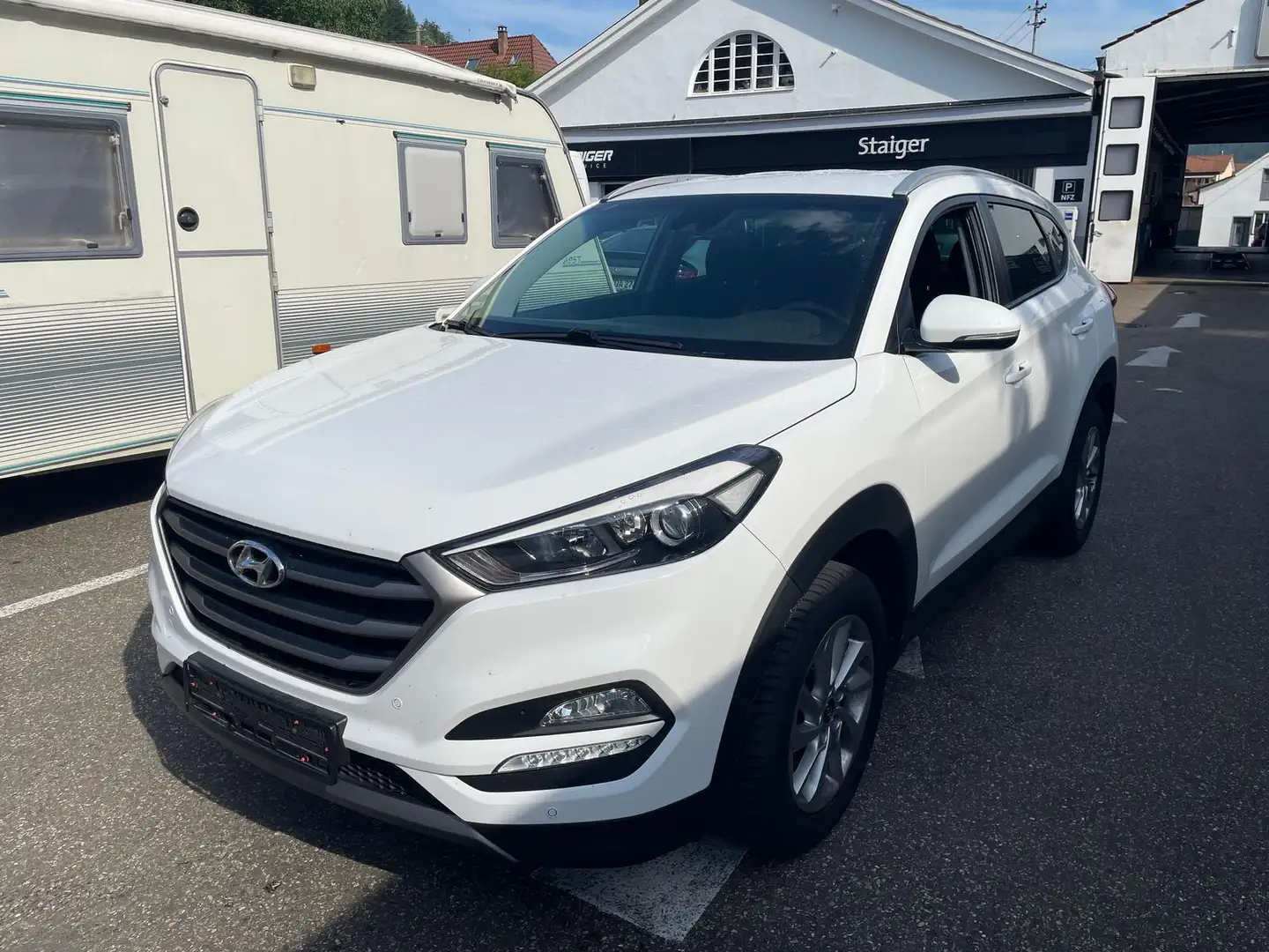 Hyundai TUCSON 1.6+Rückfahrkamera+Sitzheizung+ Weiß - 1