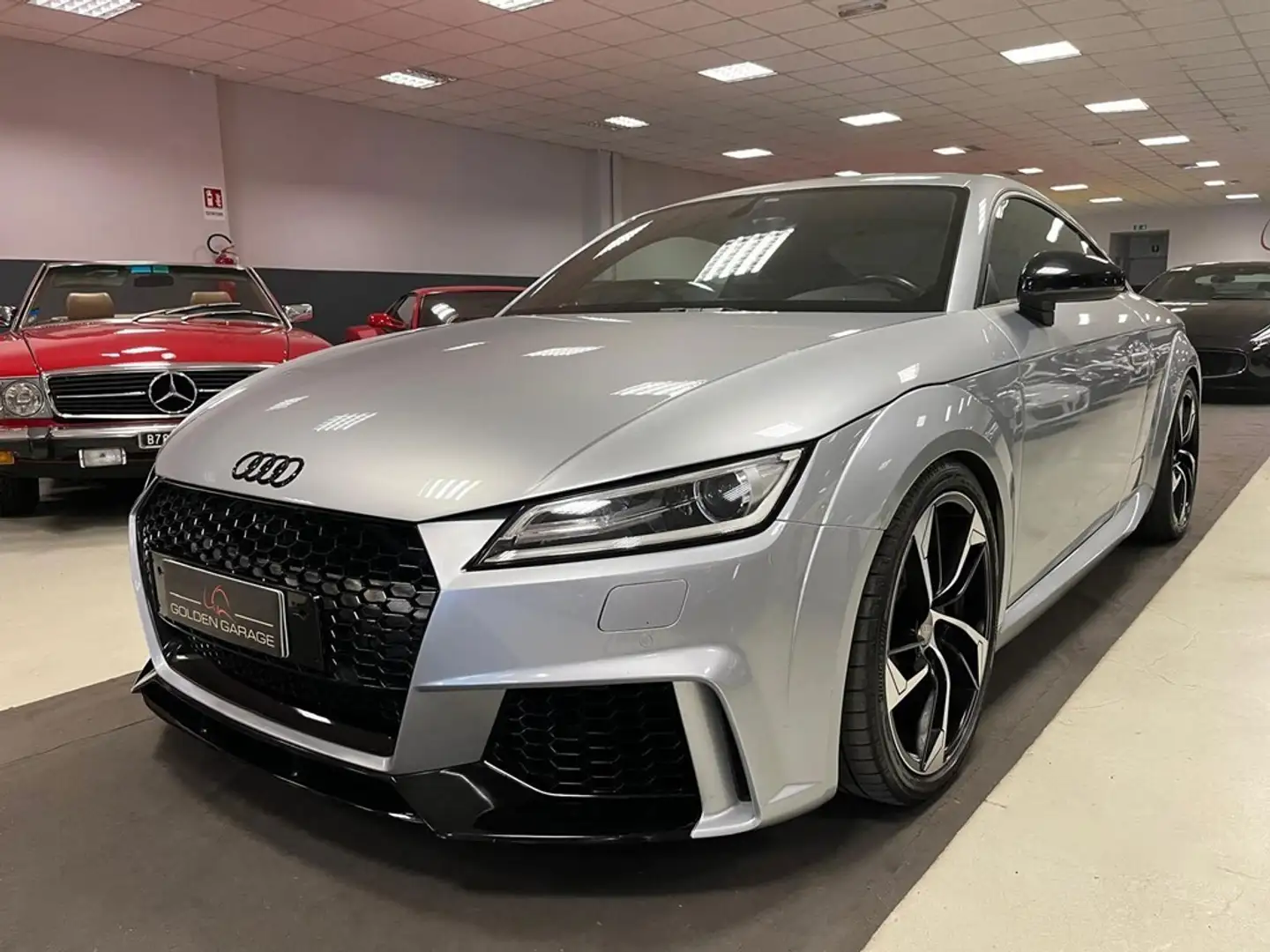 Audi TT Coupé 2.0 TDI ultra Design Silber - 2