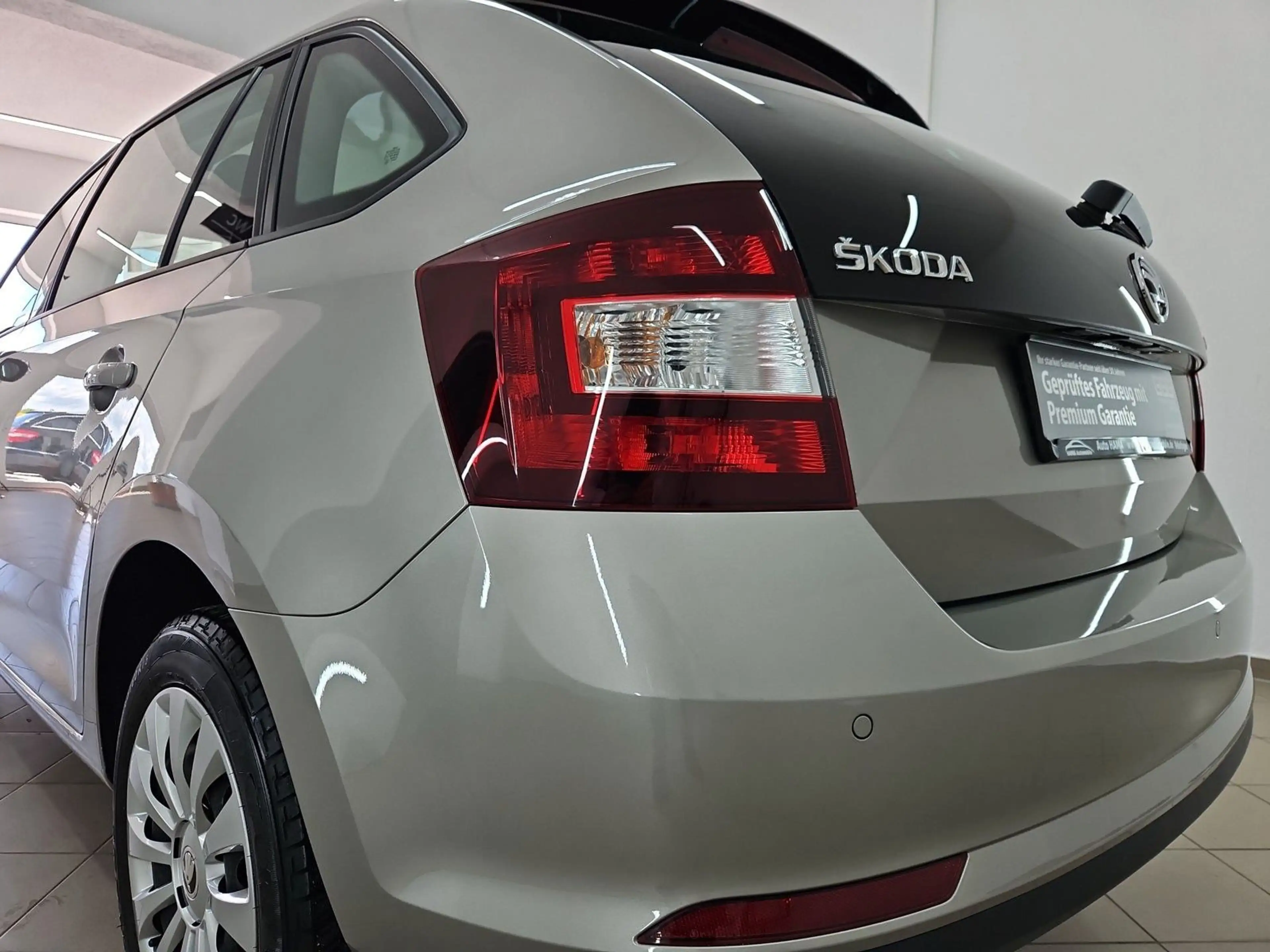 Skoda Rapid/Spaceback Spaceback Ambition *PANO*AUTOM*KLIMA*TOP* — photo 8