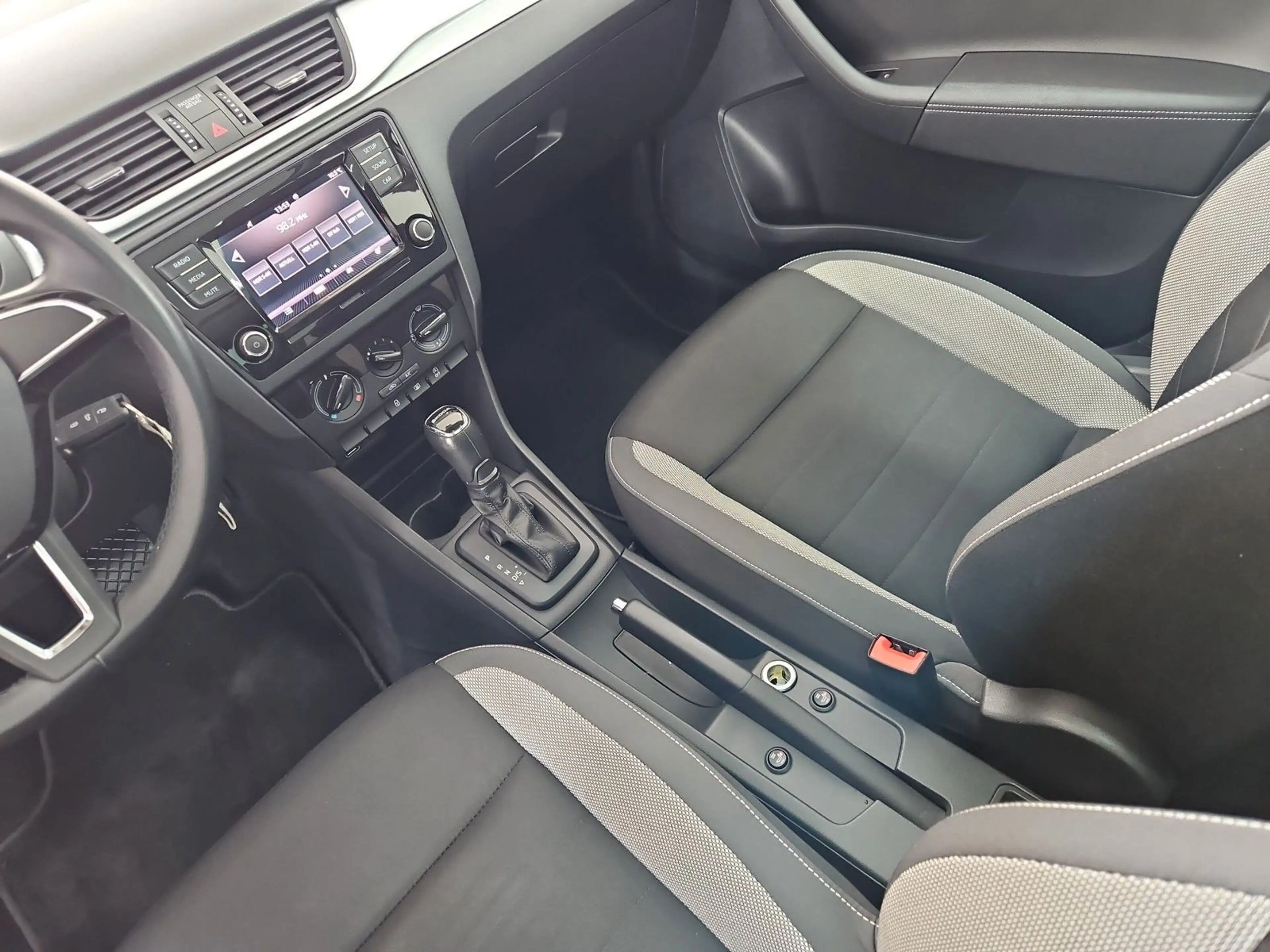 Skoda Rapid/Spaceback Spaceback Ambition *PANO*AUTOM*KLIMA*TOP* — photo 13