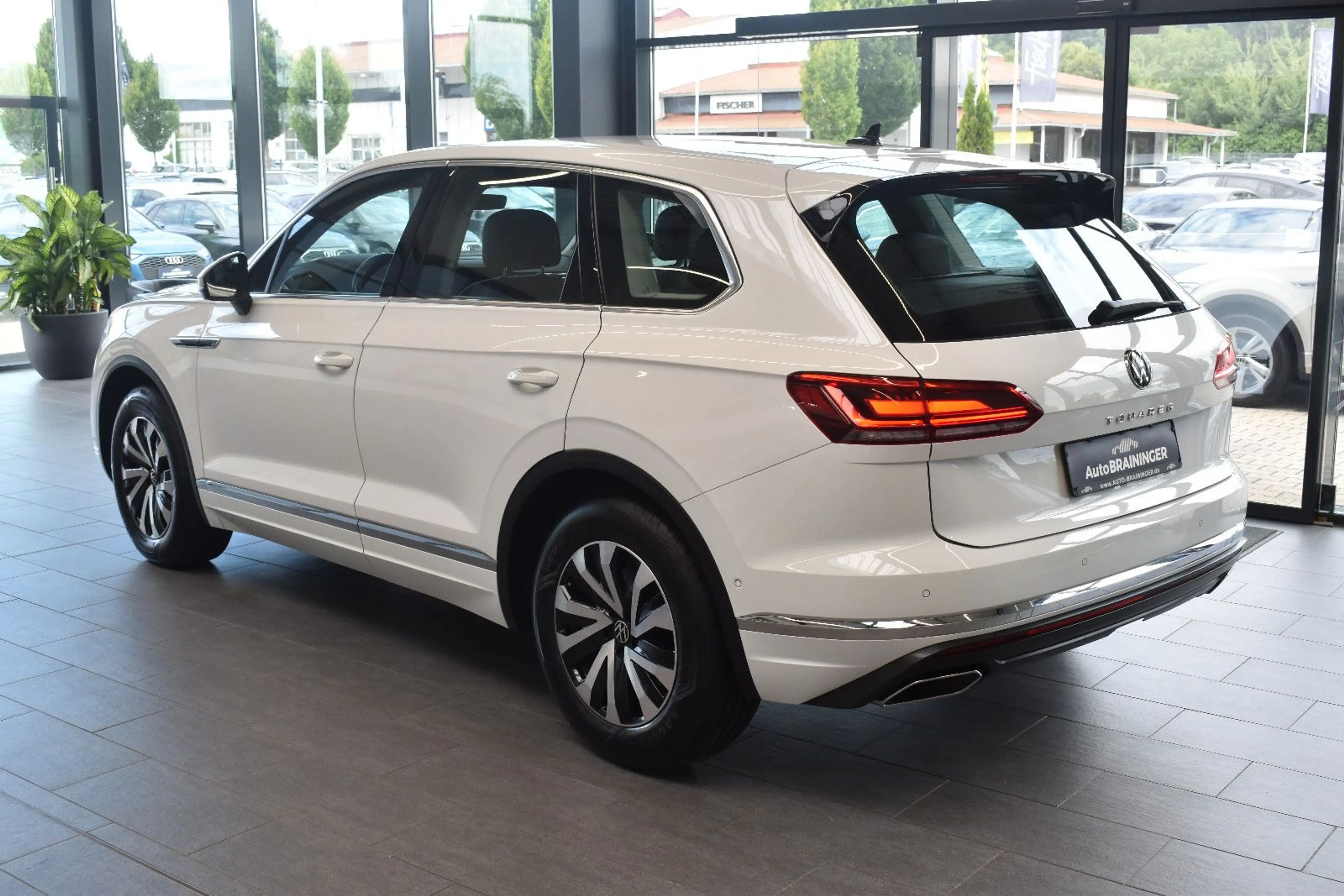 Volkswagen Touareg V6 3.0TDI Elegance 4Motion LED~VirtC~ACC — photo 7
