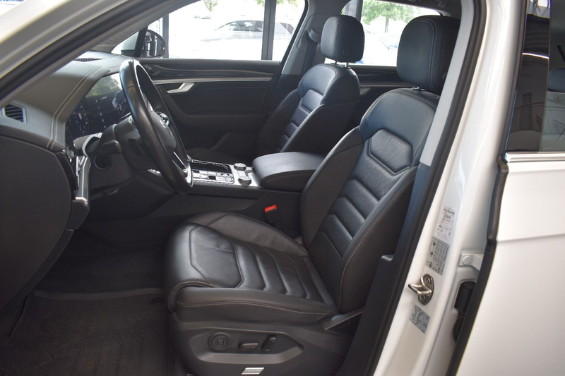 Volkswagen Touareg V6 3.0TDI Elegance 4Motion LED~VirtC~ACC — photo 8