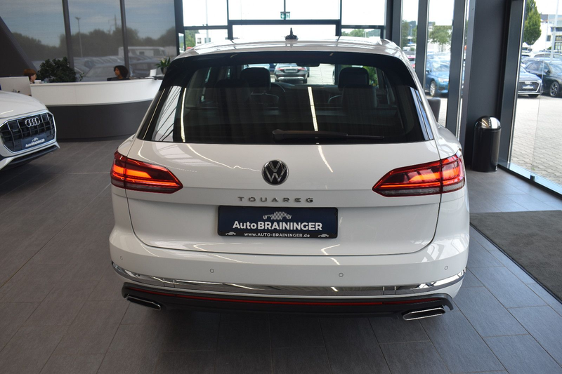 Volkswagen Touareg V6 3.0TDI Elegance 4Motion LED~VirtC~ACC — photo 6