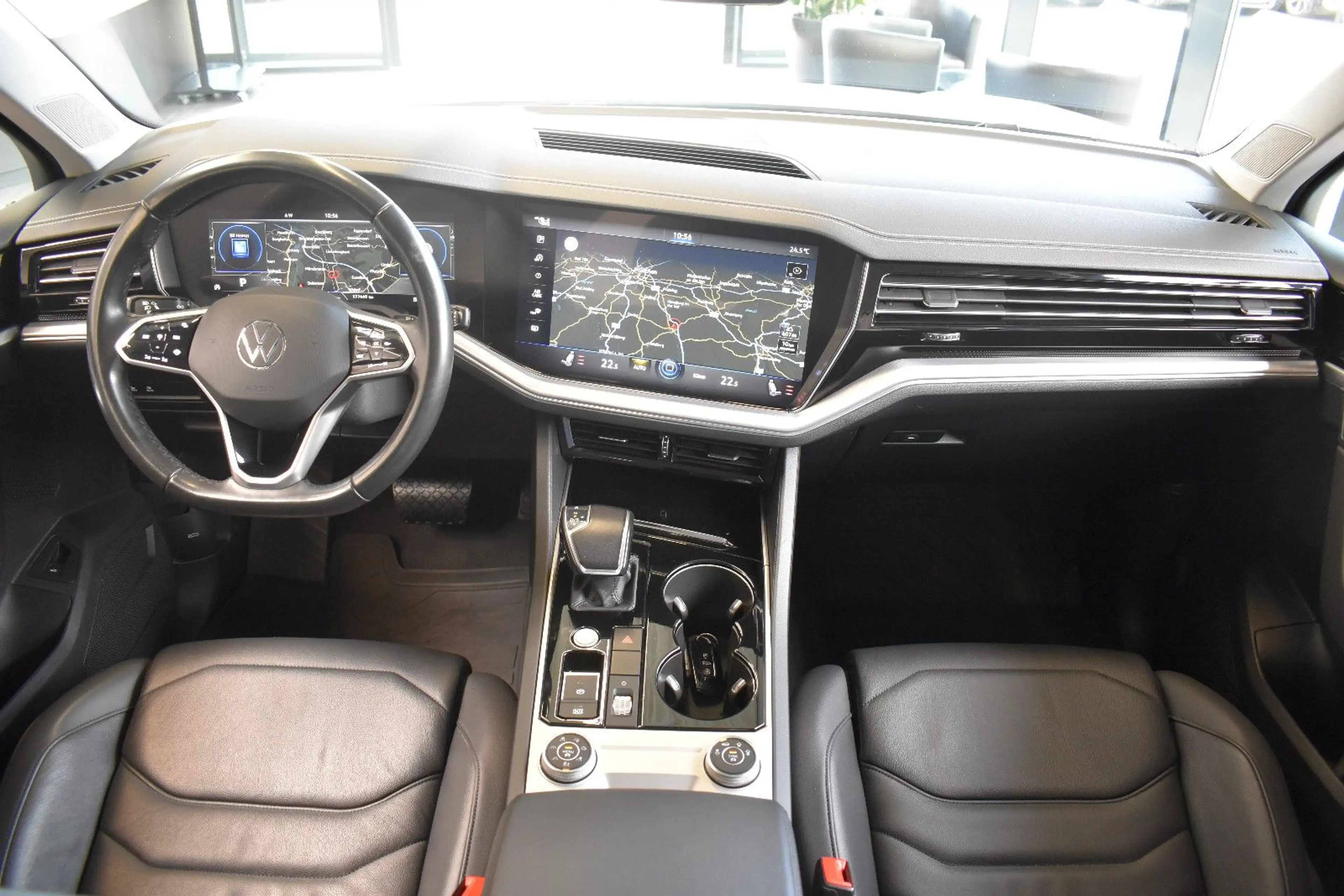 Volkswagen Touareg V6 3.0TDI Elegance 4Motion LED~VirtC~ACC — photo 3