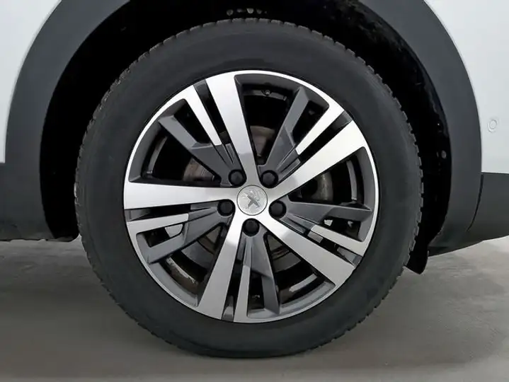 Peugeot 5008 2023, foto 11