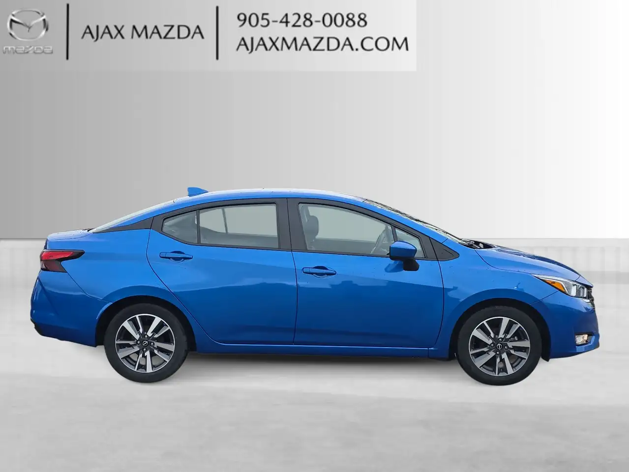 Nissan Versa снимка Nissan Versa