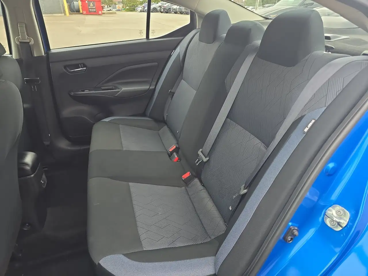 Nissan Versa снимка Nissan Versa