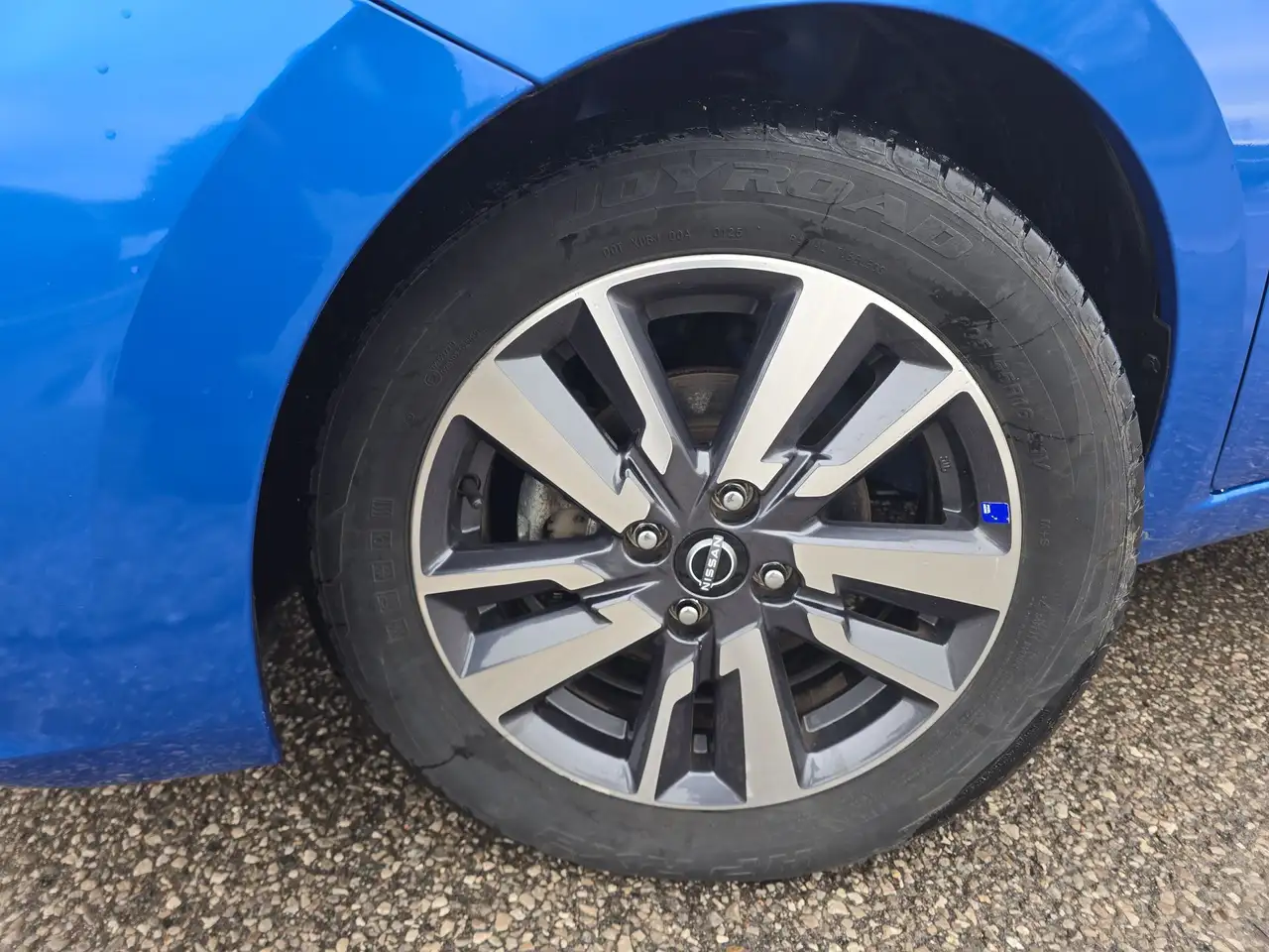 Nissan Versa снимка Nissan Versa