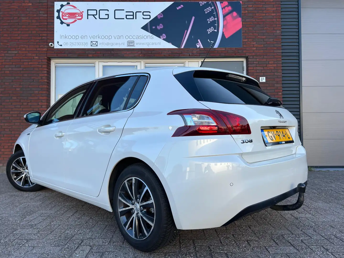 Peugeot 308 1.2 PureTech Style / Pano / Navi / PDC / Camera / Wit - 2
