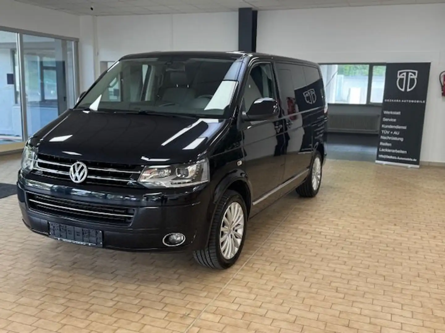 Volkswagen T5 Multivan Highline TSI 204PS *SHD *STHZ *Rate 299€ Schwarz - 1