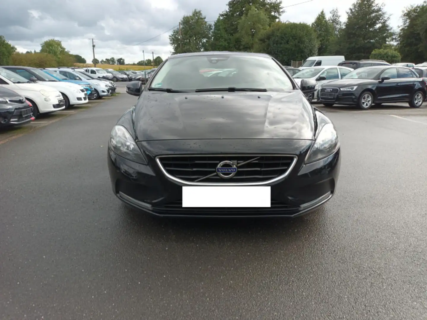 Volvo V40 D2 115CH START\u0026STOP KINETIC Noir - 2