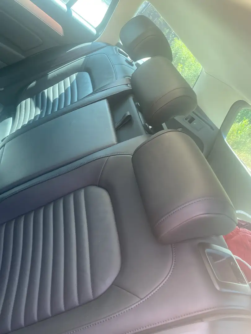 Volkswagen Passat Variant 2.0 TDI SCR DSG (BlueM. Tech) Highline - 2