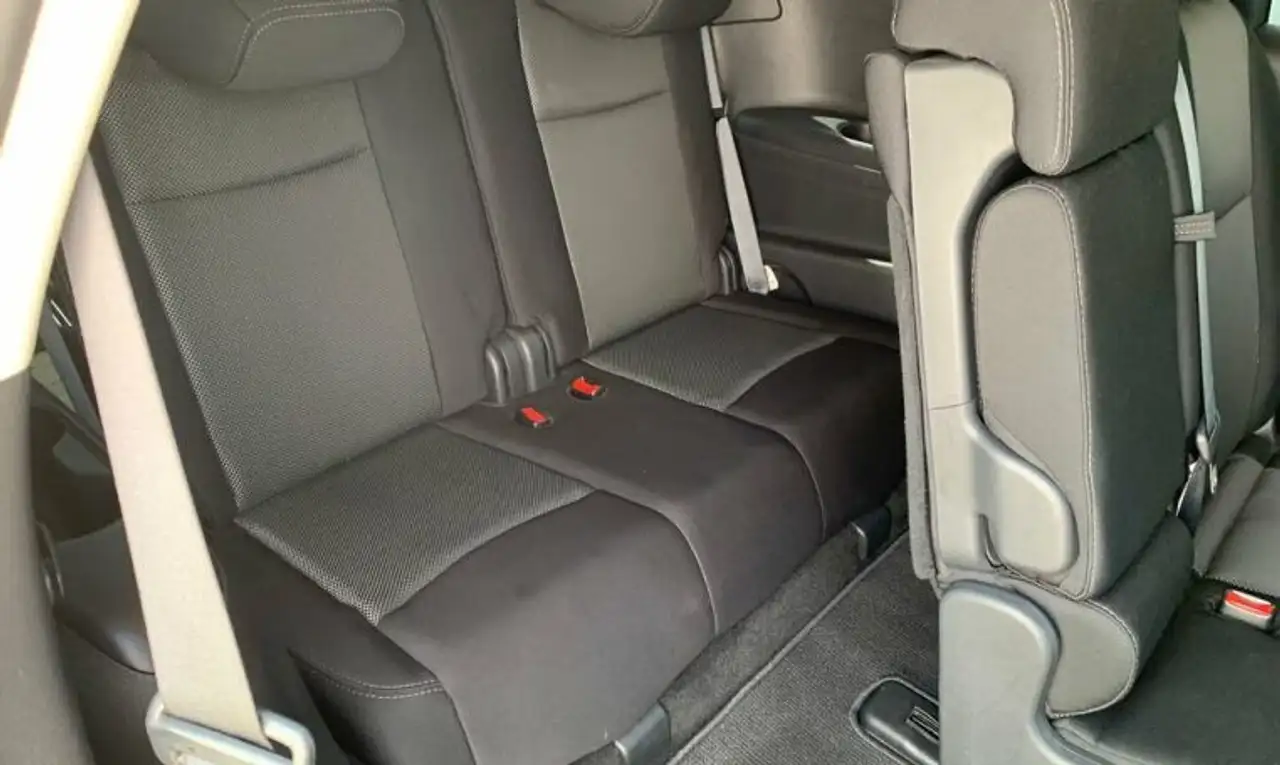 Nissan Pathfinder снимка Nissan Pathfinder