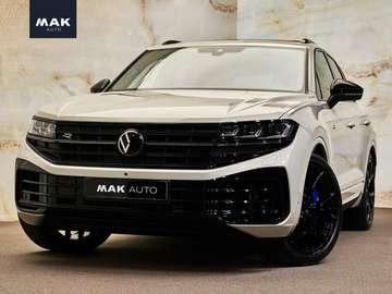 R V6 eHybrid 4Motion Final Edition, pano, tr.haak,