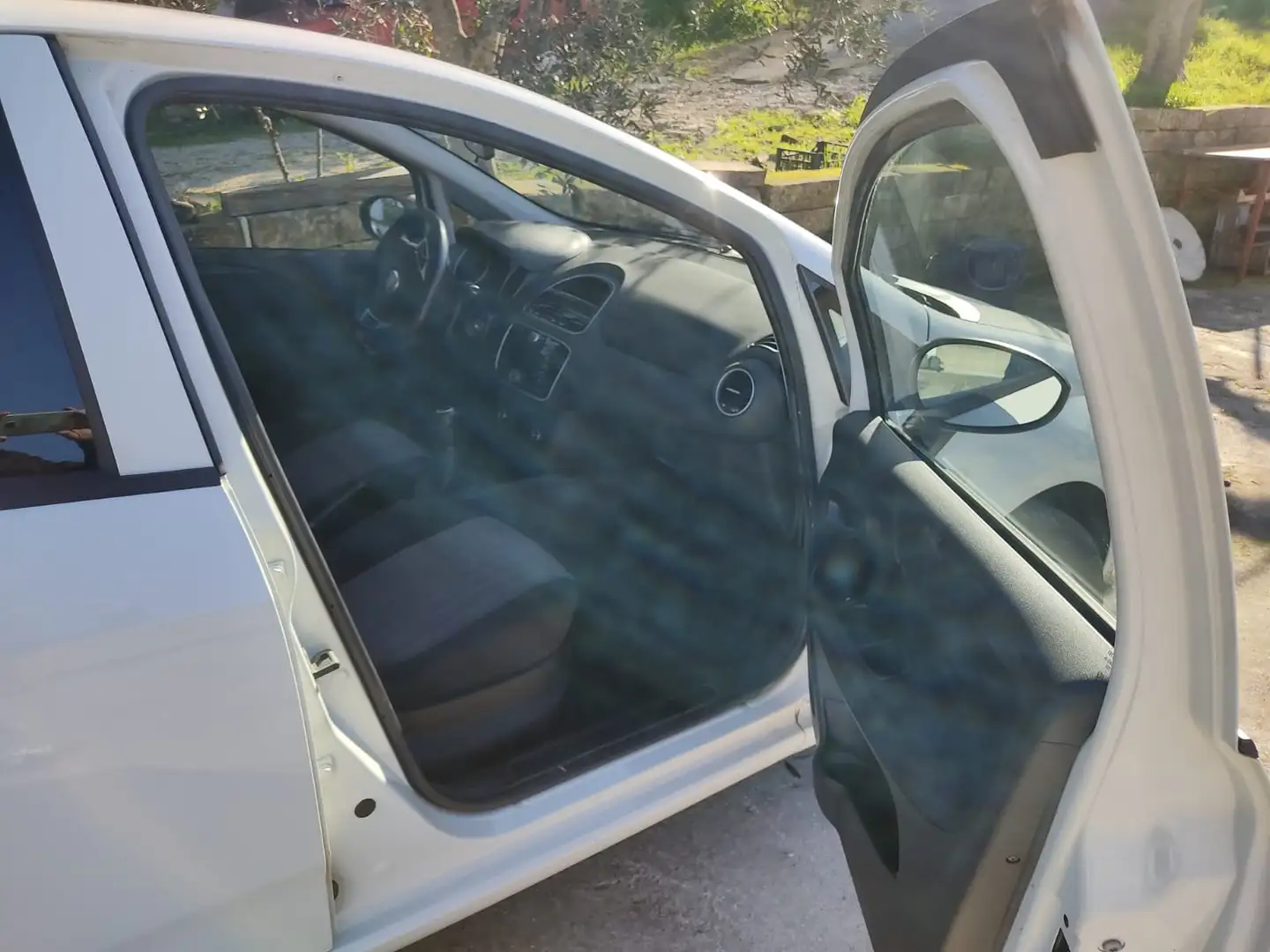 Fiat Punto Punto III 2012 5p 1.3 mjt Street s Weiß - 2