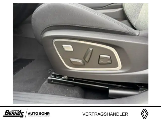 Renault Austral view 12